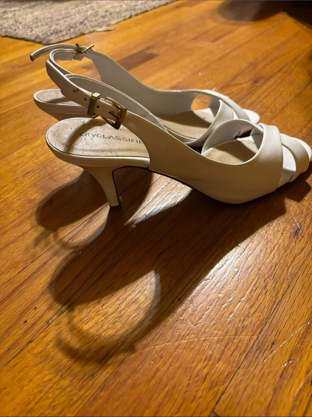 Cityclassified chic crisscross